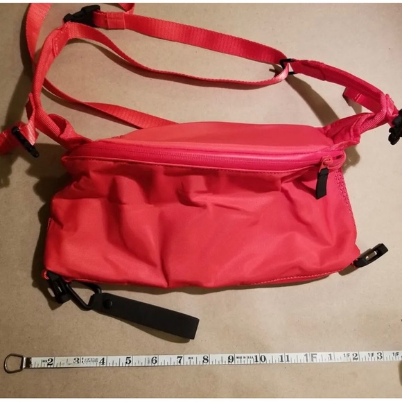 Lululemon red all hours belt bag - Picture 4 of 4